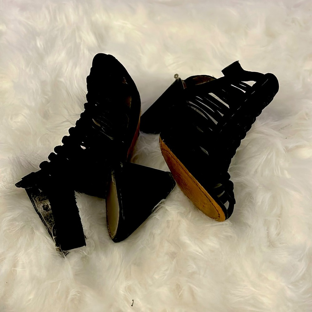 Vince Camuto Black Sandals